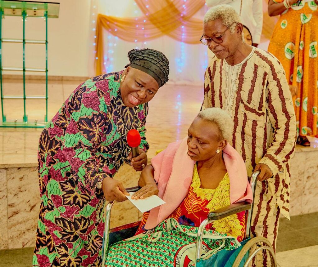 Akwa Ibom first lady extends Oluremi Tinubu’s pet project to elderly persons in the state