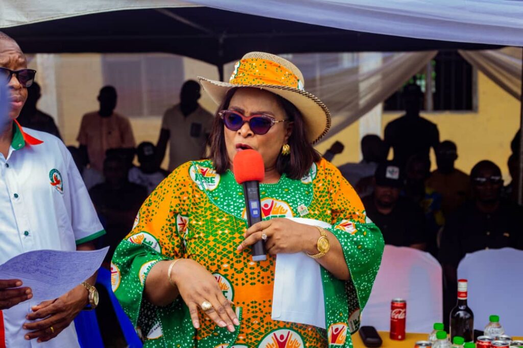 APC leaders in Mbo community receive Alice Ekpenyong, Dr Ekuwem, others into party