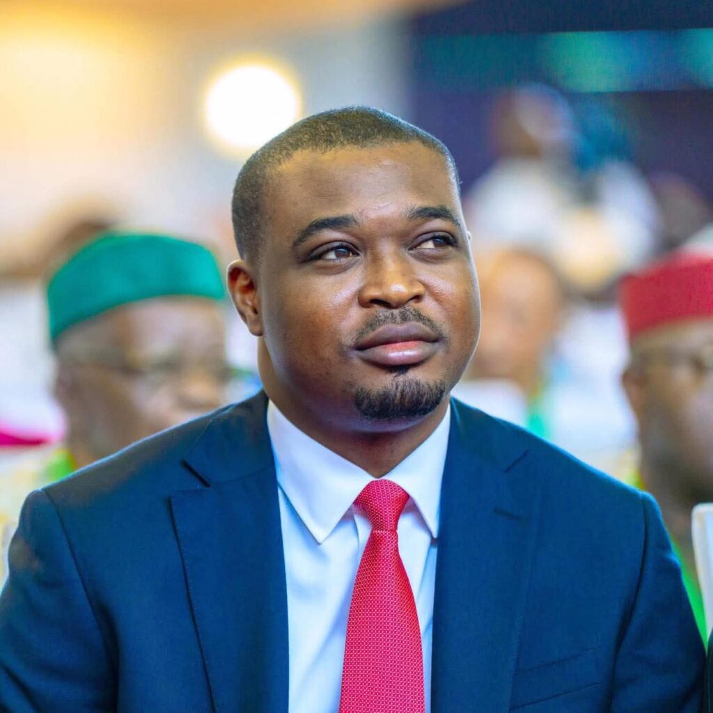 Rep. Martins Esin Facilitates Federal employment for 40 constituents in 46 days